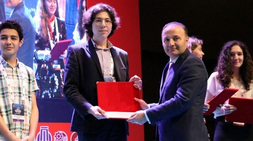 Osmanlı&rsquo;nın Kazandığı Son Savaşı Yeniden Yazdı, T&uuml;bitak&rsquo;tan &Ouml;d&uuml;l Aldı