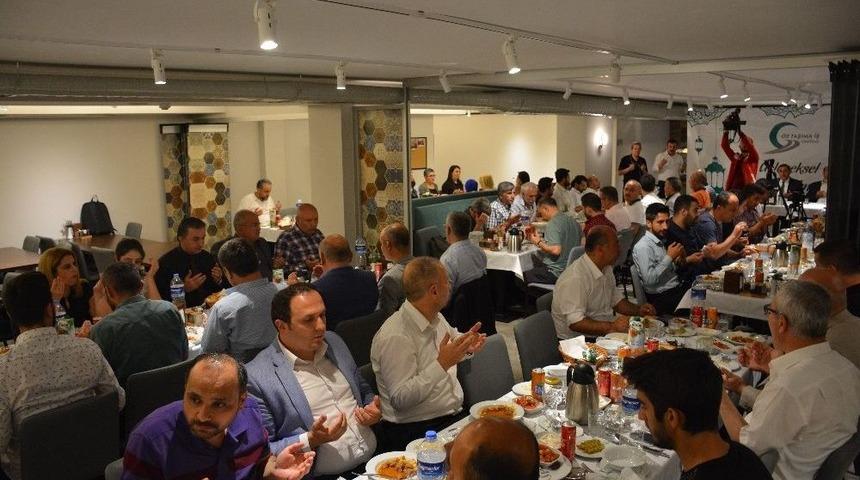 &Ouml;z Taşıma-iş Sendikası Genel Başkanı Toruntay: &ldquo;taşeron D&uuml;zenlemesi İle Alakalı Yapılması Gerekenler Var"