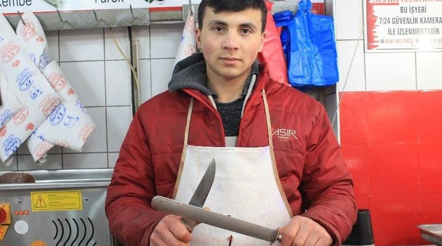 Gen&ccedil; Yaşındaki &Ccedil;alışma Azmi İle Herkese &Ouml;rnek Oldu