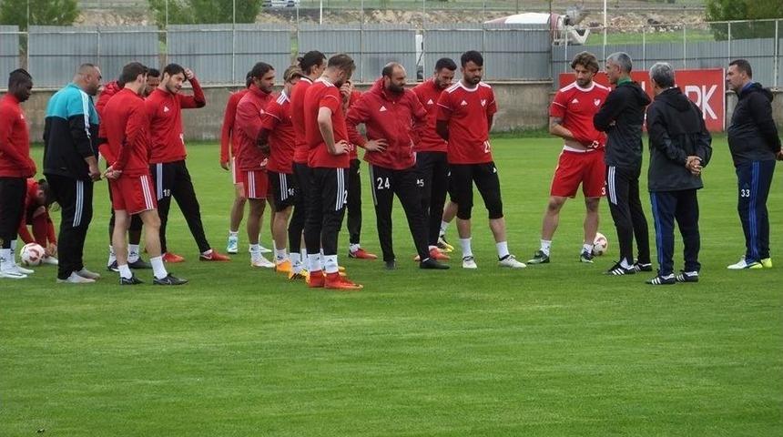 Elazığspor, Adanaspor Ma&ccedil;ı Hazırlıklarını Tamamladı