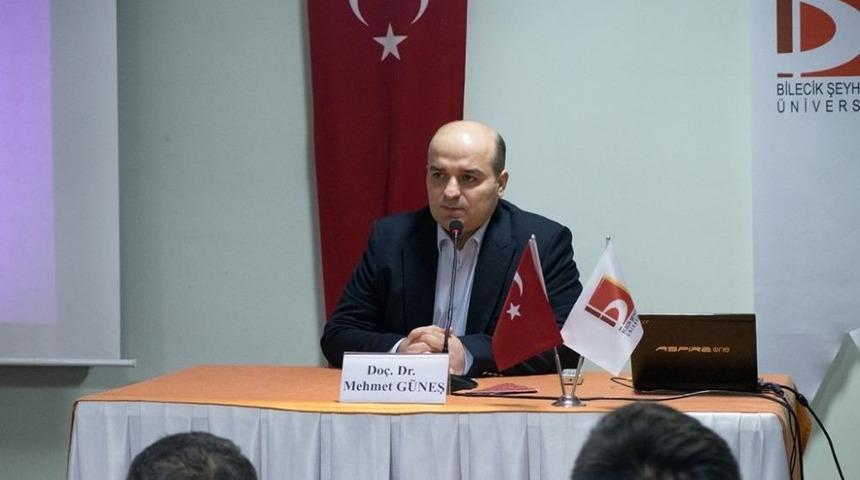 Do&ccedil;. Dr. Mehmet G&uuml;neş &ldquo;karakter Abidesi&rdquo; Mehmet Akif&rsquo;i Anlattı