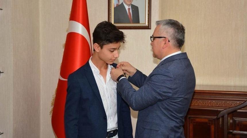 D&uuml;nya Birincileri &Ouml;d&uuml;llendirildi