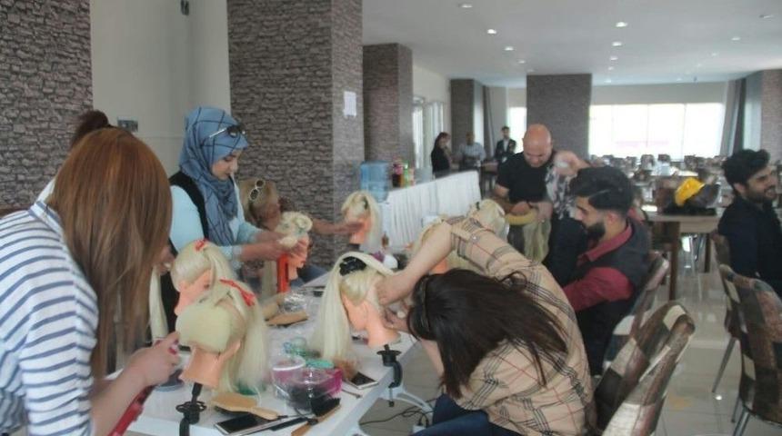 Tiba Kozmetik&rsquo;ten Topuz Eğitimi