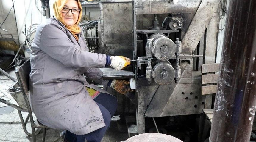 (&ouml;zel) Eşine Destek İ&ccedil;in Başladı, 20 Yılı Geride Bıraktı