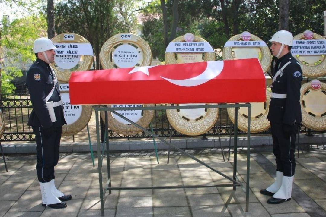 &Ouml;ld&uuml;r&uuml;len Eski Milli Savunma Bakanı Ercan Vuralhan Son Yolcuğuna Uğurlandı