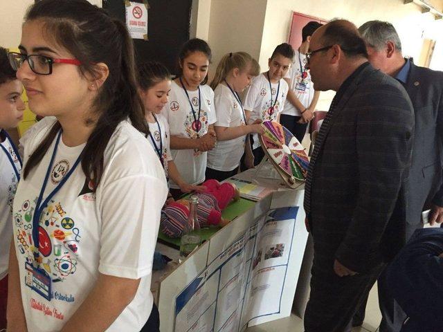 Gazi Mustafa Kemal Ortaokulu&rsquo;nda T&uuml;bitak 4006 Bilim Fuarı A&ccedil;ıldı 2