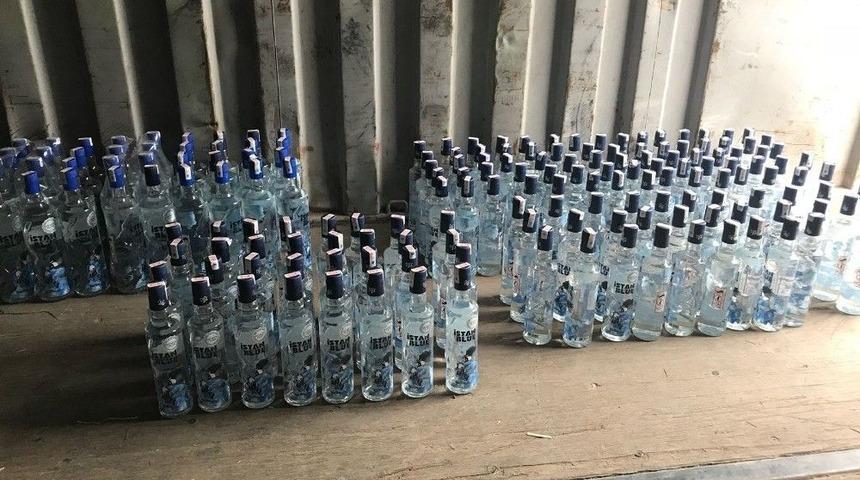 Van&rsquo;da Ka&ccedil;ak Alkoll&uuml; İ&ccedil;ecek Operasyonu