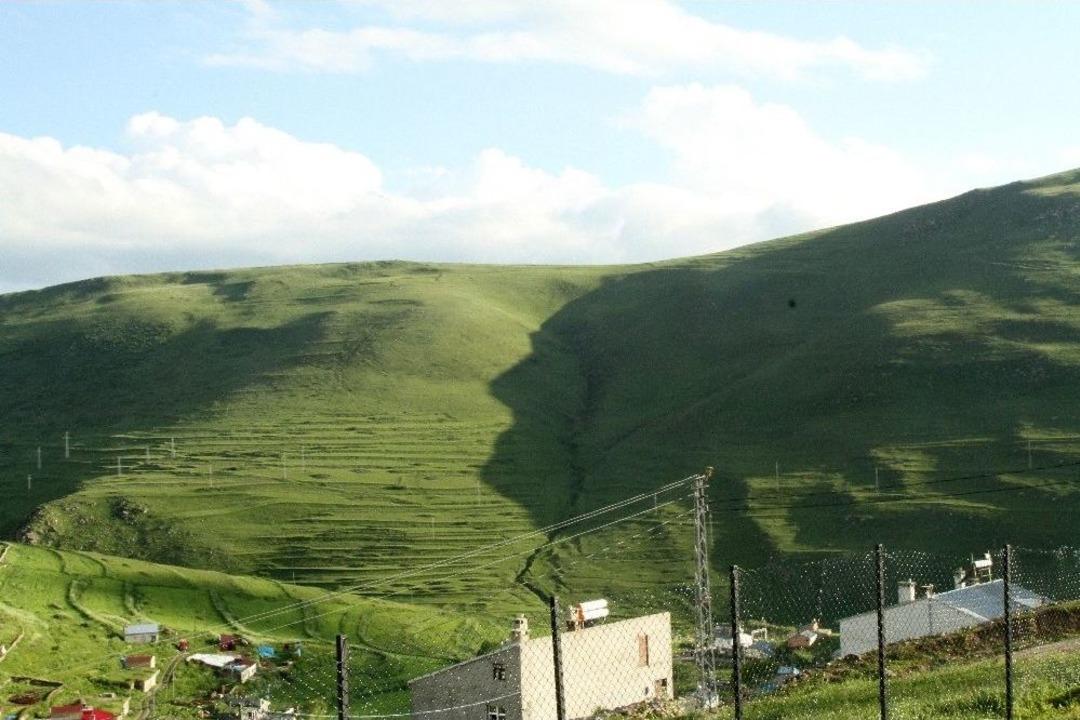 Ardahan&rsquo;daki &rsquo;atat&uuml;rk Sil&uuml;eti&rsquo; G&ouml;r&uuml;lmeye Başlandı