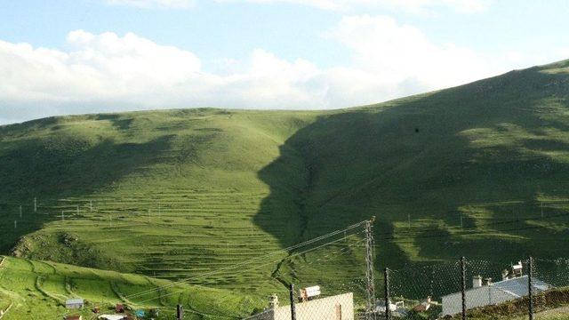 Ardahan’daki ’atatürk Silüeti’ Görülmeye Başlandı