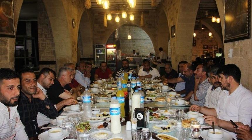 Mhp Milletvekili Adayları Gazetecilerle Bir Araya Geldi