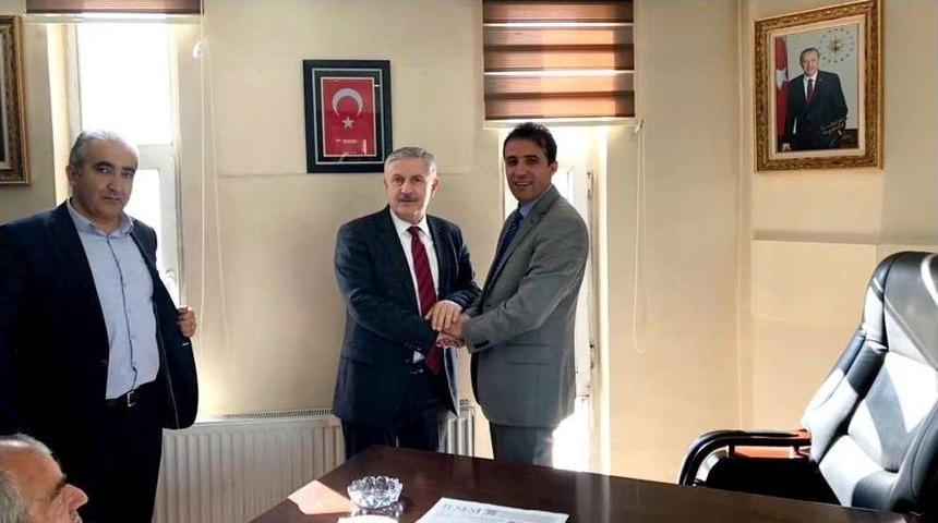 Eski Milletvekili &Ouml;zbek&rsquo;ten Başkan Tekin&rsquo;e Tebrik Ziyareti