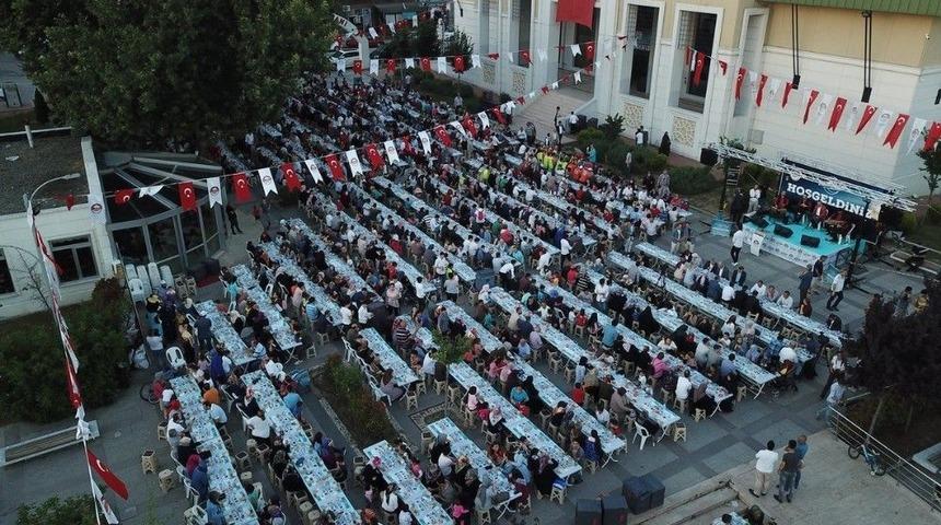 K&ouml;rfez&rsquo;de İftar Yemeği Fatih Ve G&uuml;ney Mahallesi&rsquo;nde Devam Etti