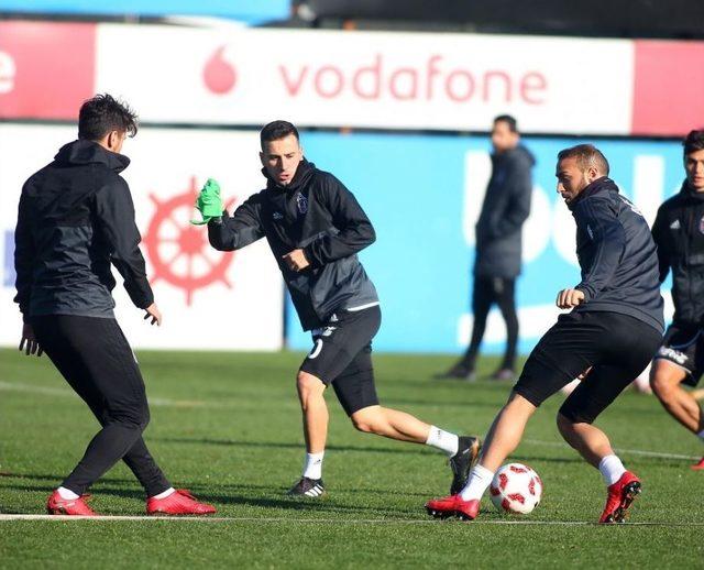 Beşiktaş’ta Osmanlıspor Maçı Hazırlıkları Sürüyor