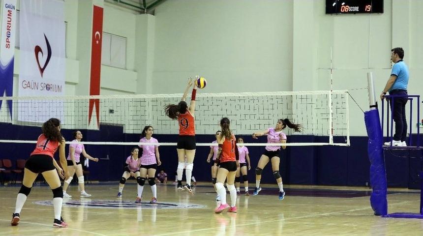 T&uuml;rkiye &Uuml;niversiteler Voleybol 1. Lig Grup M&uuml;sabakaları Tamamlandı