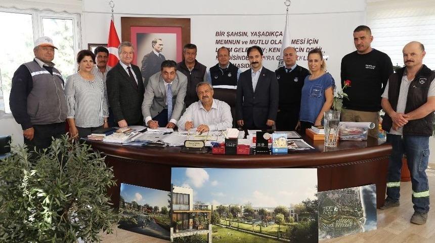 Burhaniye Belediyesi&rsquo;nde S&ouml;zleşme Sevinci