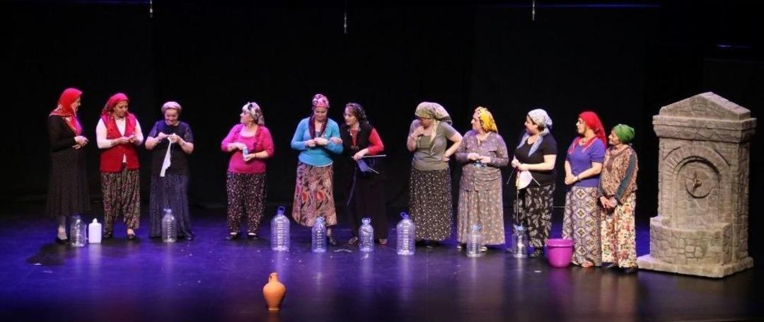 Geleceğin Sanat&ccedil;ılarından Muhteşem Yıl Sonu G&ouml;sterileri