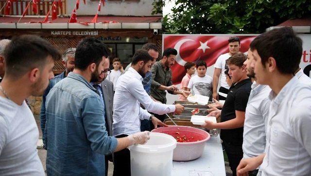 Başkan Üzülmez Gençlerin İftarında