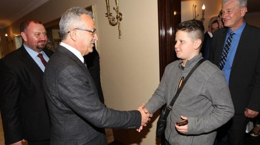 Başkan K&ouml;şker, Bosna Hersekli &Ouml;ğrencileri Ağırladı