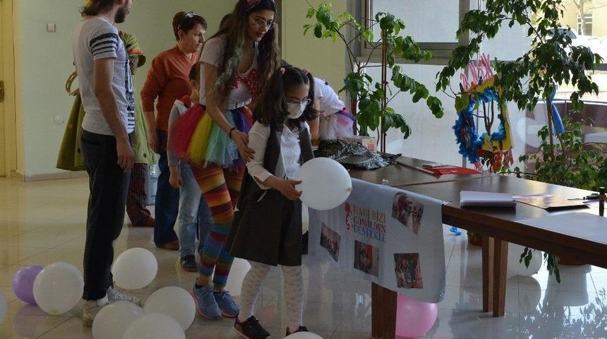 L&ouml;semili &Ccedil;ocuklar 23 Nisan&rsquo;ı Kutladı