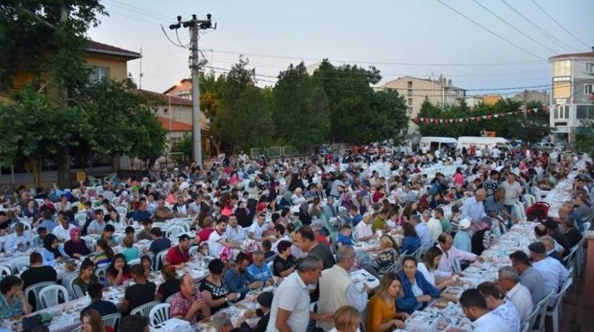 Vatandaşlar Muratlı&rsquo;da İftar Sofrasında Buluştu