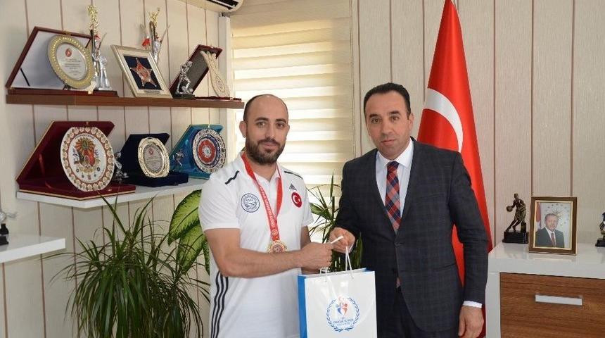 Bilecikli G&uuml;reş Antren&ouml;r&uuml; T&uuml;rkiye Birincisi