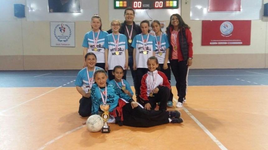 &rsquo;şirin&rsquo; K&ouml;y&uuml;n Şampiyon Kızları