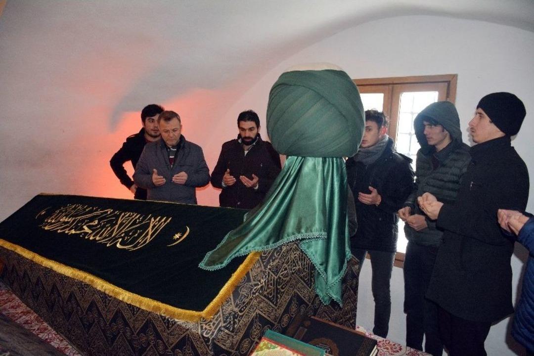 Ertuğrul Gazi Ve Şeyh Edebali T&uuml;rbeleri Diziler Sonrası Ziyaret&ccedil;i Akınına Uğruyor