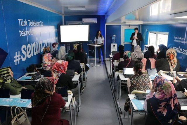 Türk Telekom Teknoloji Seferberliği, Malatyalı Kadınlarla Buluştu