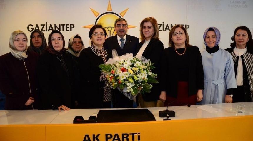Ak Parti Gaziantep İl Kadın Kolları Başkanı Feray Yılmaz Oldu