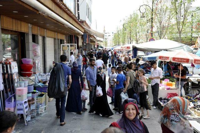 Bayram Alışverişleri Telaşı Başladı