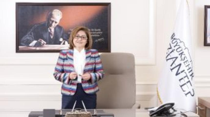 Fatma Şahin’den Bayram Kutlaması