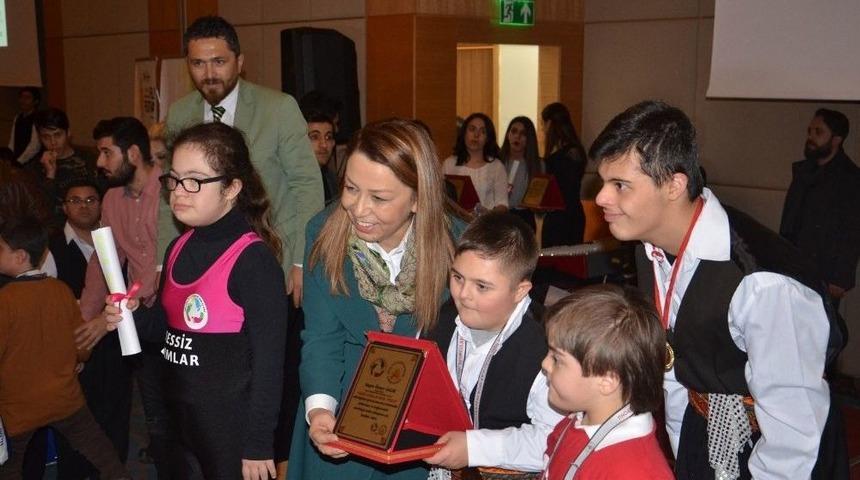 Özel Sporcular İçin Ödül Töreni