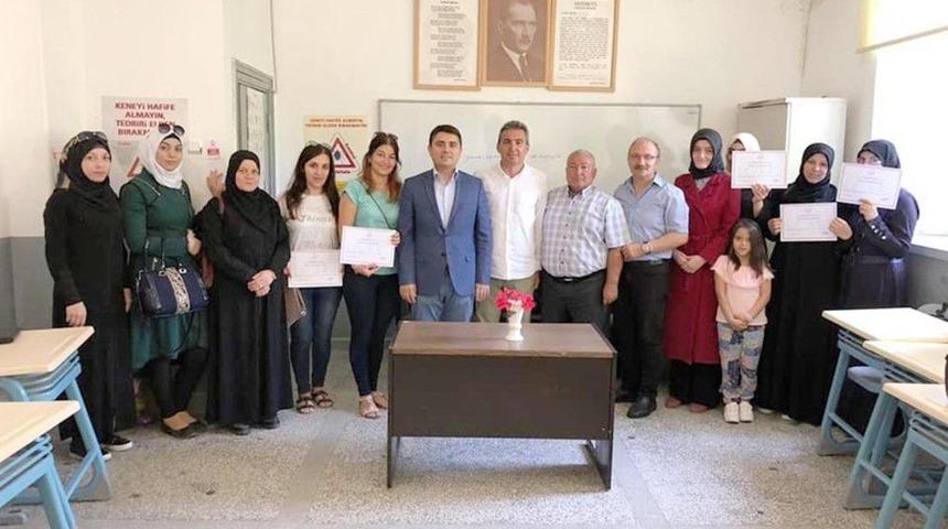 M&uuml;ltecilere Okuma Yazma Seferberliği