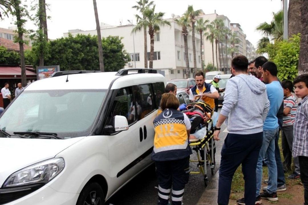 İskenderun&rsquo;da Zincirleme Trafik Kazası: 4 Yaralı