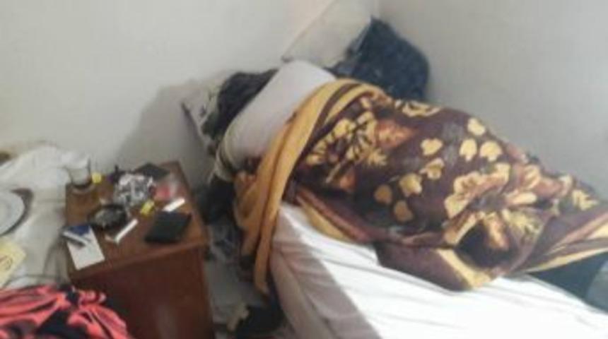 Otel Odasında Başına Poşet Ge&ccedil;irilmiş Halde &Ouml;l&uuml; Bulundu