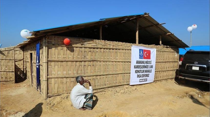 Arakan&rsquo;a Yardımlar Devam Ediyor