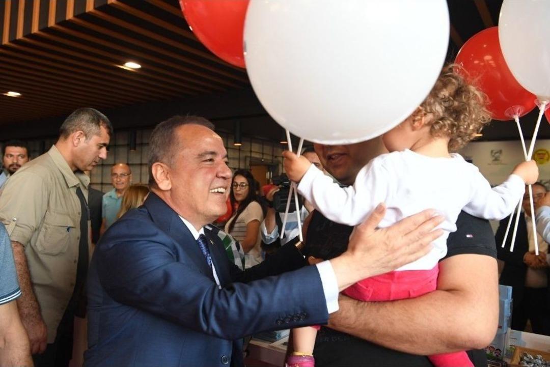 Konyaaltı Mutlu &Ccedil;ocuk Fuarı A&ccedil;ıldı