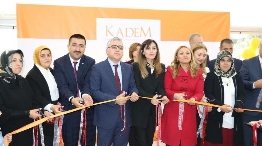 Kadın Ve Demokrasi Derneği A&ccedil;ıldı