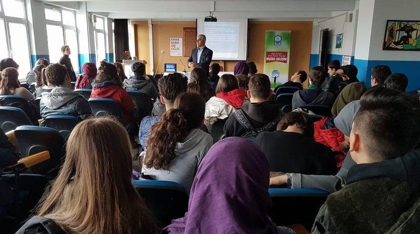 Yıldırımlı &Ouml;ğrencilere Kişisel Gelişim Semineri