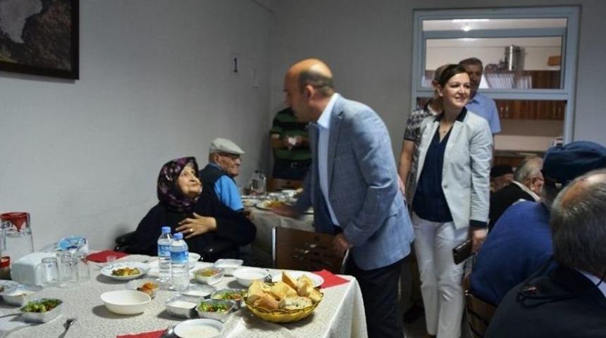 Biga Tso Huzurevinde İftar Verdi