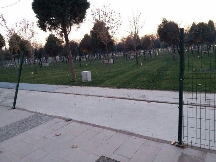 Büyükşehir Yapıyor Kimliği Belirsiz Kişiler Yıkıyor G2