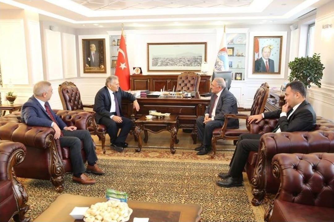 Niğde Belediye Başkanı &Ouml;zkan Melikgazi Belediyesi&rsquo;nde