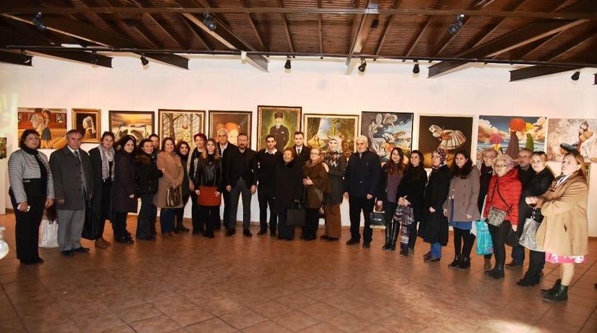 İzmek Kursiyerlerinin Resimleri Göz Kamaştırıyor