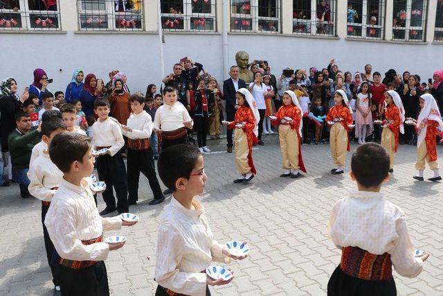 Gaziantep’te Erken 23 Nisan Kutlamaları