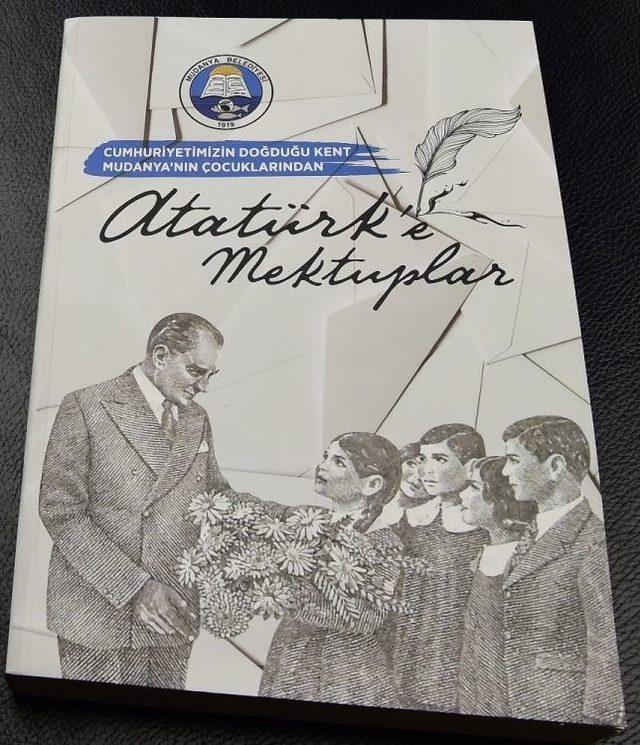 Kılıçdaroğlu, Atatürk’e Yazdıkları Mektupları Kitap Haline Getiren Çocukları Kabul Etti