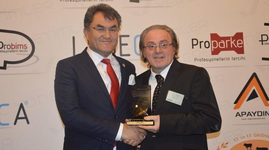 &Ccedil;ifteler Belediye Başkanı Metin &Ouml;zen Yılın Yerel Y&ouml;neticisi Se&ccedil;ildi