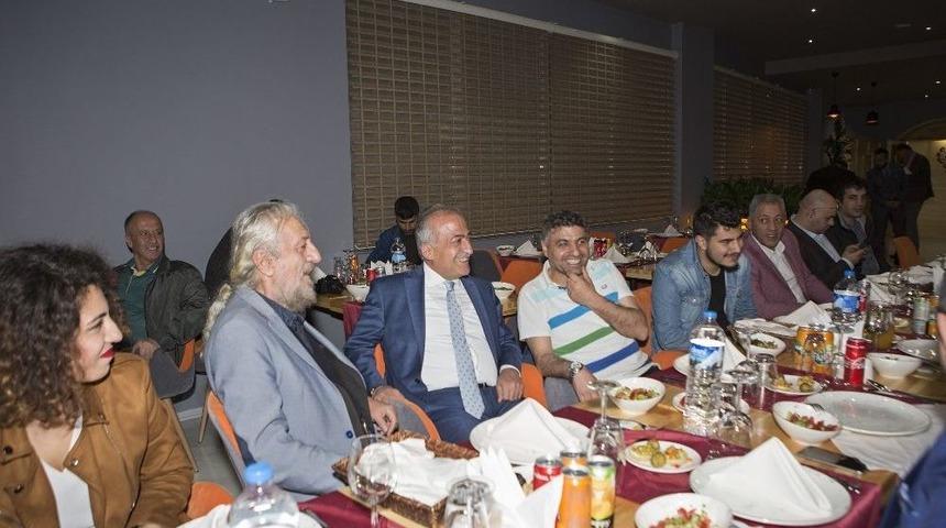 Rektör Çomaklı, Basın Mensuplarıyla İftarda Bir Araya Geldi