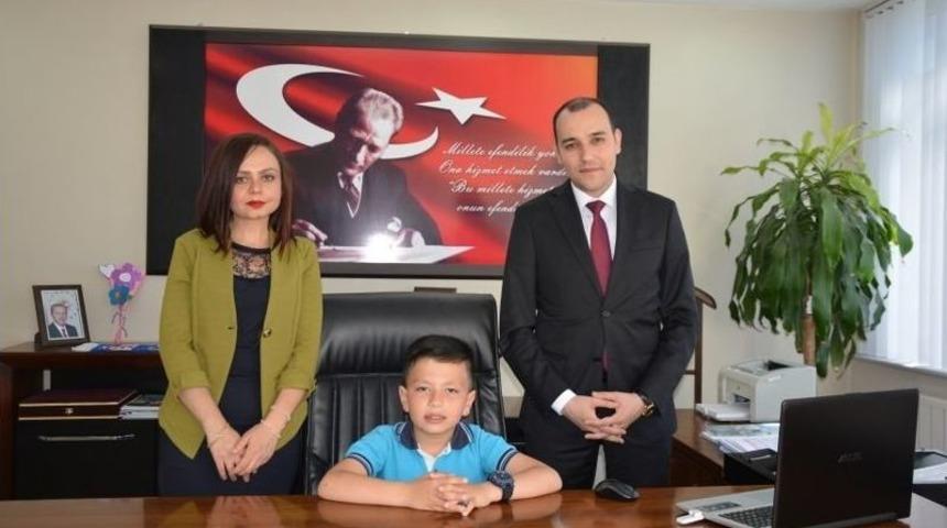 Minik Tuğrul Kaymakam Oldu