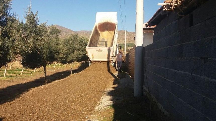 Alaşehir’de Ekipler Aralıksız Çalışıyor