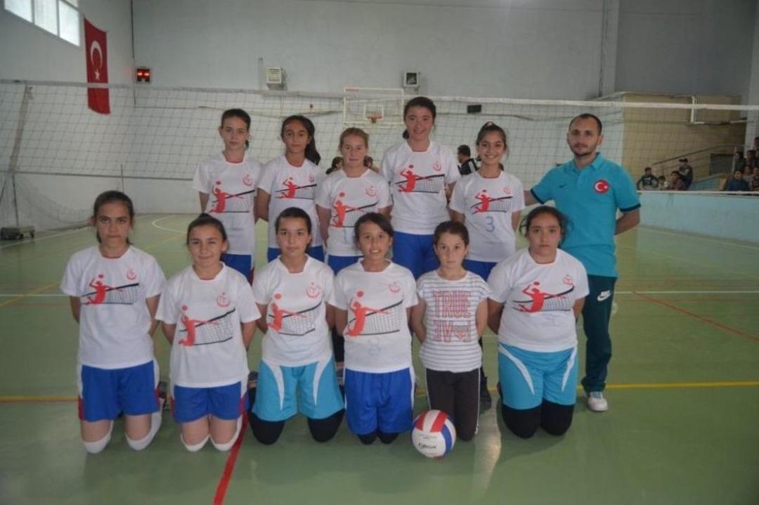 Selendi&rsquo;de Filenin Şampiyonu Fatih Ortaokulu Oldu